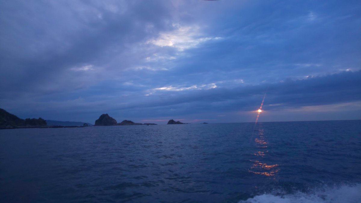 photograph19's tweet photo. オトナの休日(今日は定休日です)
さてと。。。🎣🐟️ https://t.co/GpMINfU5eW