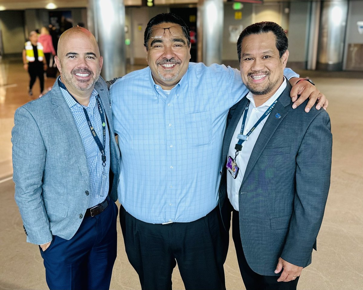 Nothing beats reconnecting with old friends @MikeHannaUAL and @MattatUnited ✈️ Feeling blessed 🙏🏼 #GoodLeadsTheWay #blessed