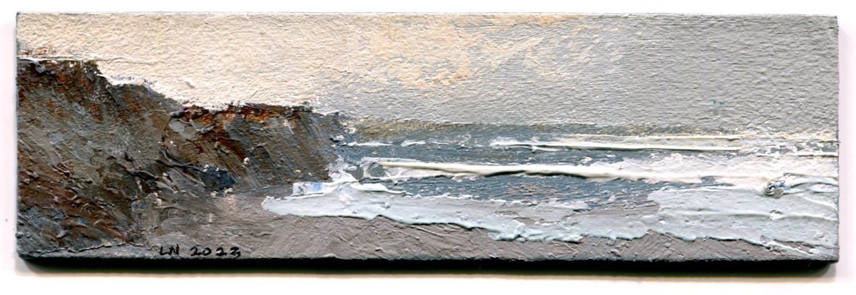 LesleyNinnes's tweet photo. Tiny painting 'Almost Sunset' just 13.5 x 4 cm. x https://t.co/9M1nX8ublx