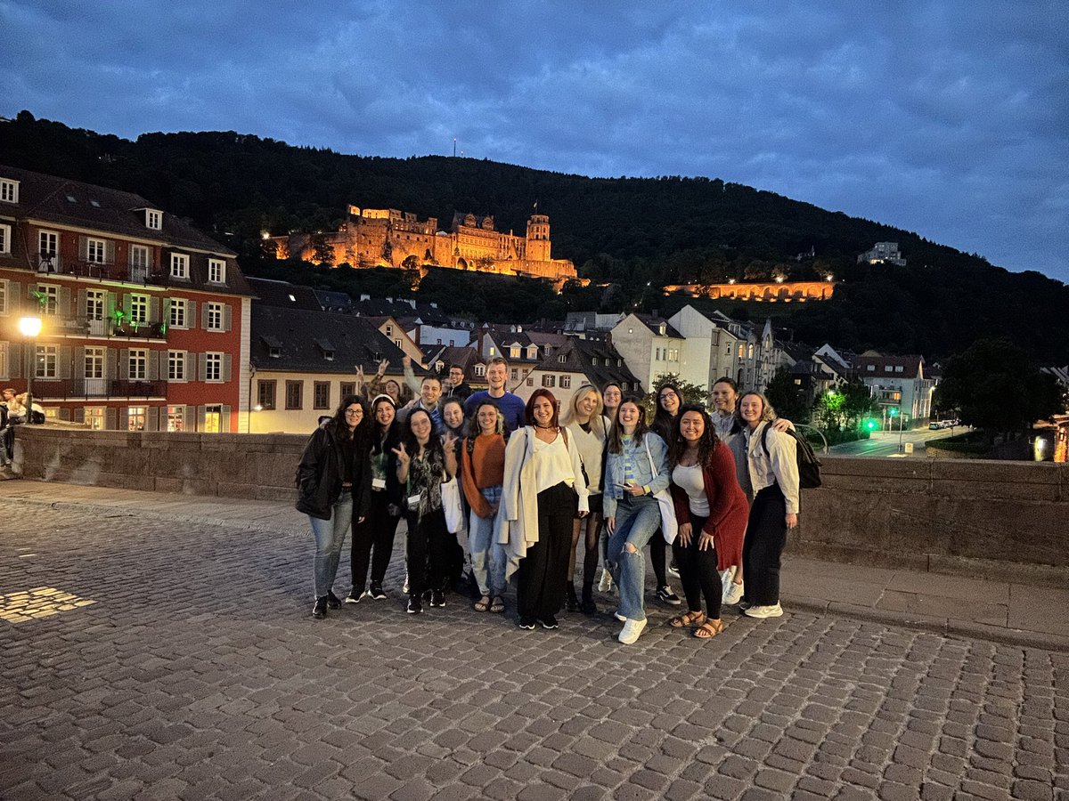 It’s not very often you get to learn cool science and meet amazing people in Germany! (With a castle in the background 😁) #EMBLDataAnalysis <a href="/embl/">EMBL</a>
