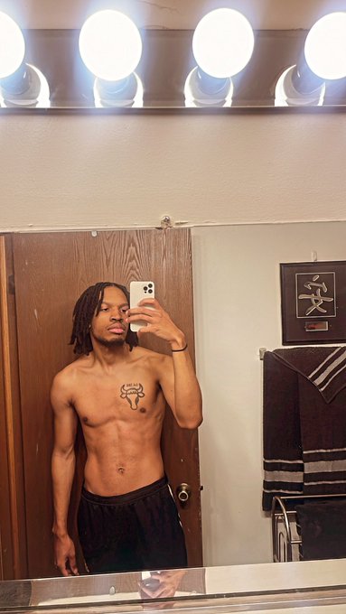 Scotty Hendrixx’s pics and videos