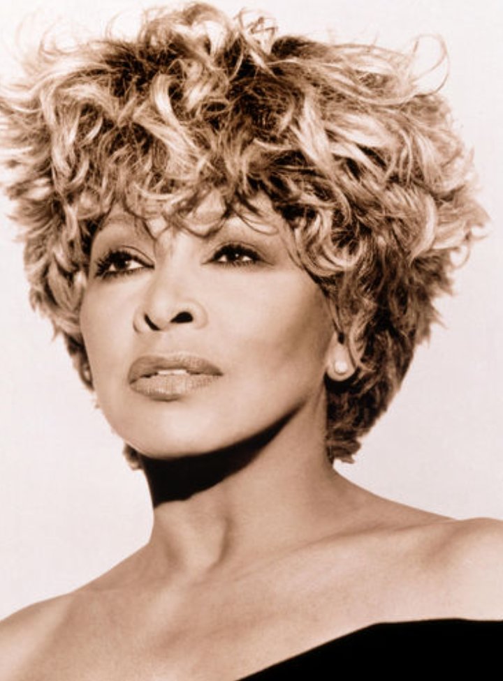 OpcionesPeri's tweet photo. El mundo de la #Música está de luto😭 la intérprete de canciones como “What’s love go to do with it”, “The Best”, “We don’t need another hero”, murió a los 83 años😔 Anna Mae Bullock conocida como Tina Turner😪 Descanse en Paz 🕊️nuestras condolencias a sus familiares y amigos https://t.co/2XBgAIHog0
