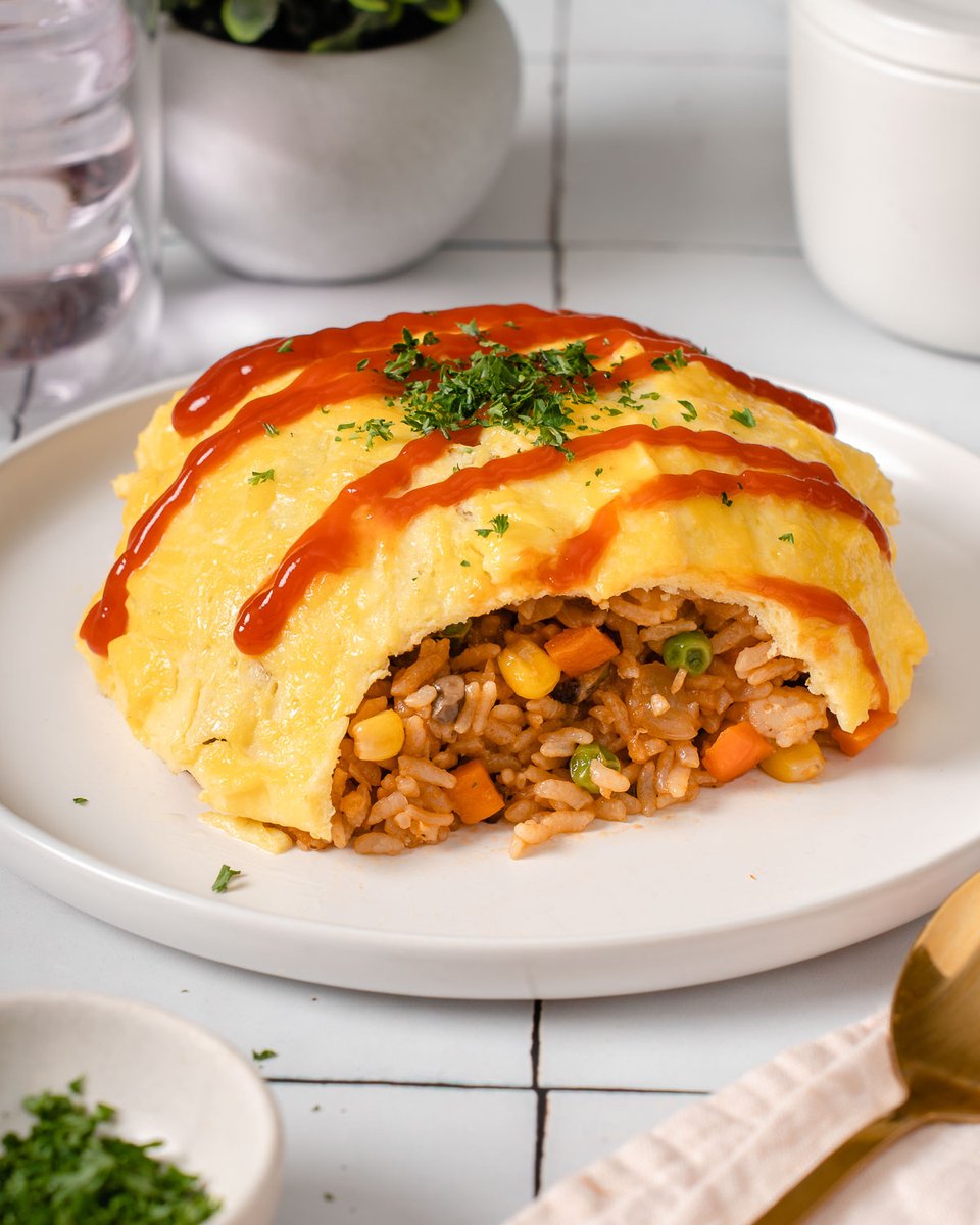 Omurice, is an addicting Japanese Rice Omelet made with U.S.-grown @Think_Rice. Get the recipe: thefeedfeed.com/takestwoeggs/v…
#feedfeed #rice #usarice #usagrown #usgrown