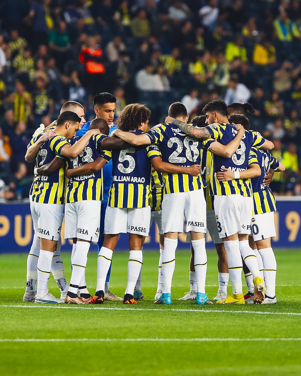 Ziraat Türkiye Kupası’nda hedefimize giden yolda aldığımız bu galibiyet büyük Fenerbahçe taraftarına armağan olsun. #BizFenerbahçeyiz 💛💙