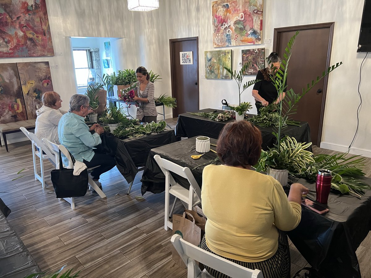 PalmettoBayVlg's tweet photo. Thanks to everyone who attended today's Flower Design Class at Perrine Community House! Beautiful work, ladies!

#WeLovePB #TeamPB #PalmettoBayProud #PBalwaysworkingforyou https://t.co/lY05BpkAkA