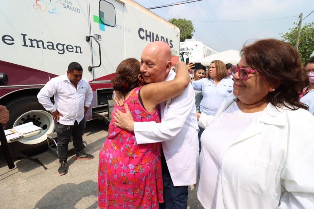 Visité las colonias Las Granjas y Maldonado de Tuxtla Gutiérrez, donde con mucho gusto saludé y escuché  a varias personas. Supervisé la funcionalidad de los Convoyes de la Salud, para que este beneficio siga llegando a todas las personas que lo necesiten.

¡Excelente Miércoles!