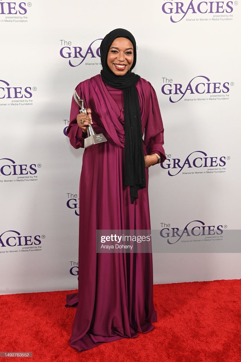 Alexandra Locke tweet media