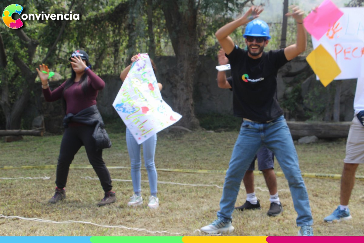 aeceformacion's tweet photo. 📷Como cierre de la etapa de capacitación, este fin de semana realizamos nuestro primer #campamento de #voluntariosporlapazescolar del #ProgramaConvivencia en el que nuestro equipo pudo confraternizar e integrarse mejor para encarar la importante labor que inician en las escuelas https://t.co/2uUJ0oBIcp