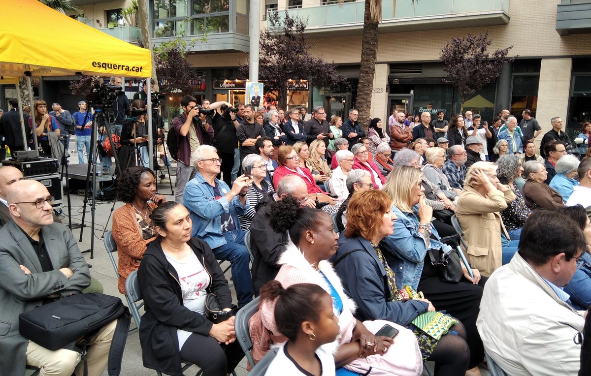 🟡 Fantàstica tarda al Poblenou on una Rambla plena de gent ha acollit l'<a href="/ernestmaragall/">Ernest Maragall i Mira</a>, <a href="/junqueras/">Oriol Junqueras 🎗️</a>, <a href="/lourdesg2a/">Lourdes Arrando</a>, <a href="/Elisendalamany/">Elisenda Alamany</a> i <a href="/joanignasielena/">Joan Ignasi Elena</a>! 💛

Seguim treballant per uns barris vius! El #28M no faltis a les urnes! 🗳