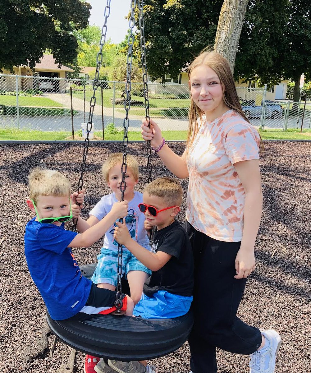 SadiePfantz's tweet photo. Parenting May Term making new friends @ Pineview! #IFACadetPride #piggybackrides #recessjail #tireswing https://t.co/hBhDq8wqOX