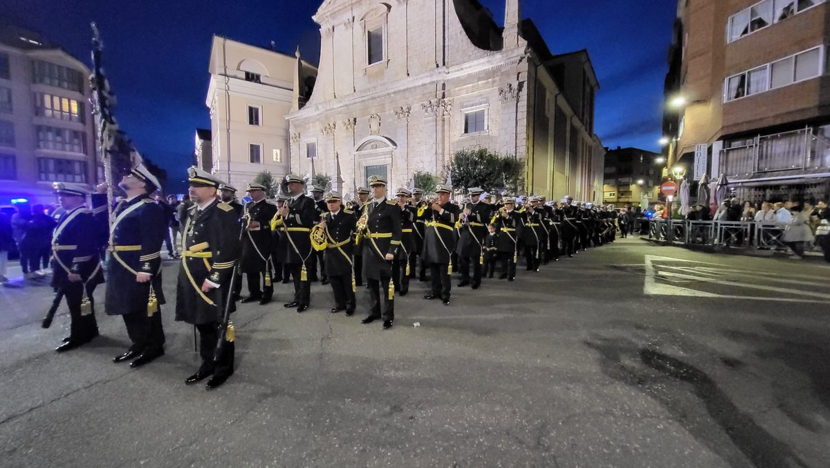 Cautivomairena's tweet photo. NUEVA BANDA PARA PASO DE MISTERIO 

La Banda de Cornetas y Tambores de la Santísima Trinidad de Palencia fue elegida en Cabildo de oficiales, el pasado sábado 20 de mayo, para acompañar al Paso de Misterio el próximo Miércoles Santo de 2024, por un contrato de un año. https://t.co/EnXQx3MjqQ