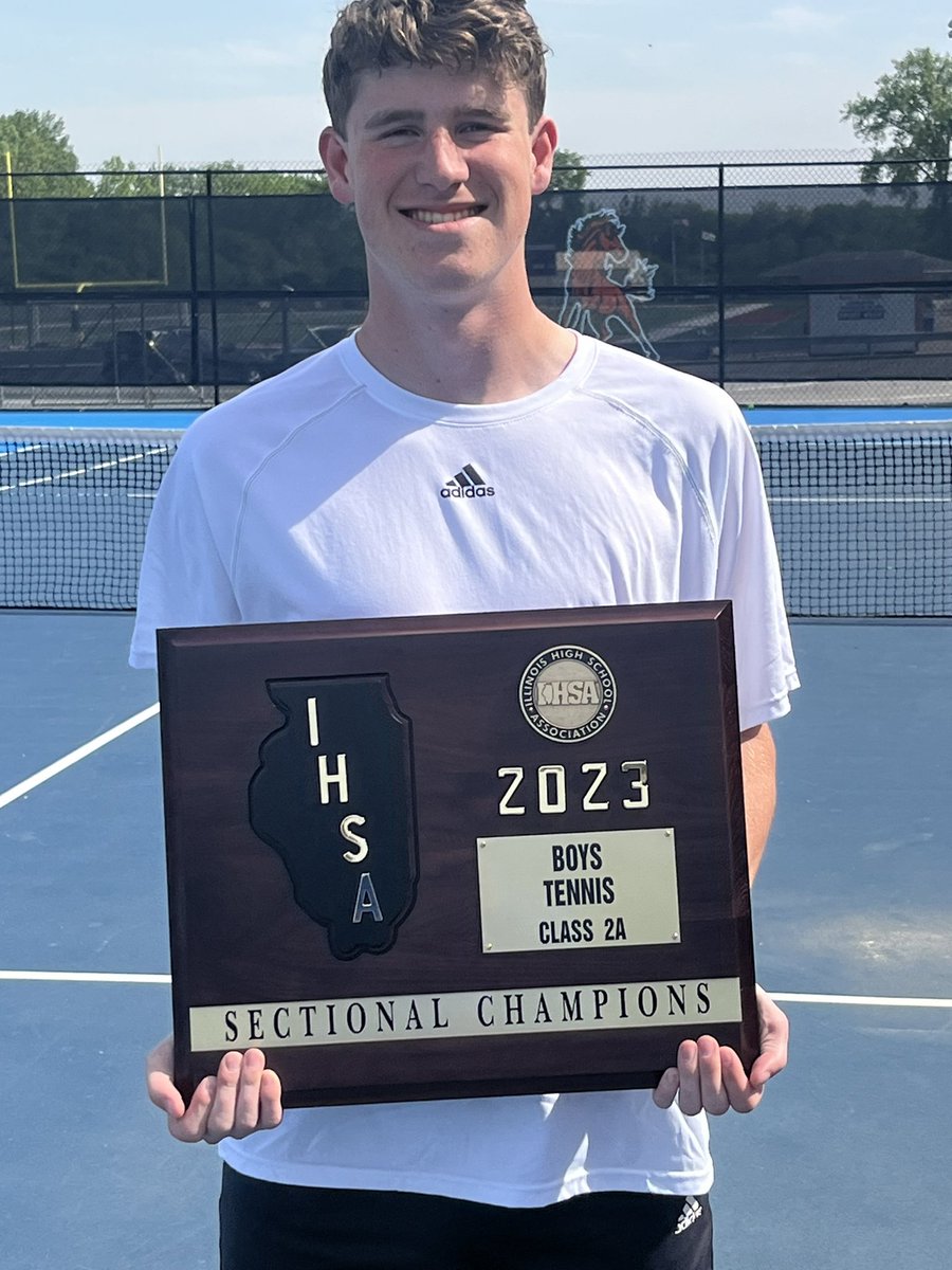 aastaggtennis's tweet photo. Congratulations to Senior Ian Wolan on his third place finish at the Oak Lawn Sectional this past weekend.  Ian will be playing at Hersey tomorrow in the IHSA state tournament.  This is Ian’s third state appearance. @StaggAthletics @StaggHighSchool https://t.co/0IbfOMH2is