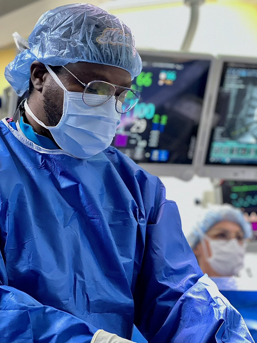 DrJonOh's tweet photo. @youngneuros Another @BJC_HealthCare and @WashUNeurosurg 1st! Today we performed an awake ULBD for severe stenosis 2/2 a fixed Grade 1 Spondy in a geriatric patient. #WeAreBuilding #AwakeSpineSurgery #EndoscopicSpineSurgery #ESRG #SameDaySurgery Photo credit: @moody_visuals https://t.co/TZtRTqnbng