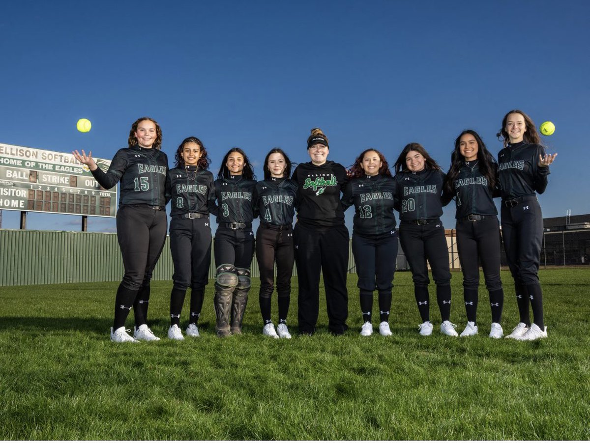 elayna_goff's tweet photo. Finished out Senior year with First Team All-District, District MVP, and Academic All-District Honors and surpassing one of my goals this year with 20 homeruns!! @BHSUSB @AubreyVoboril @khoneycutt31 @BrettBerryhill @txhitlab https://t.co/wpfqki3ITm