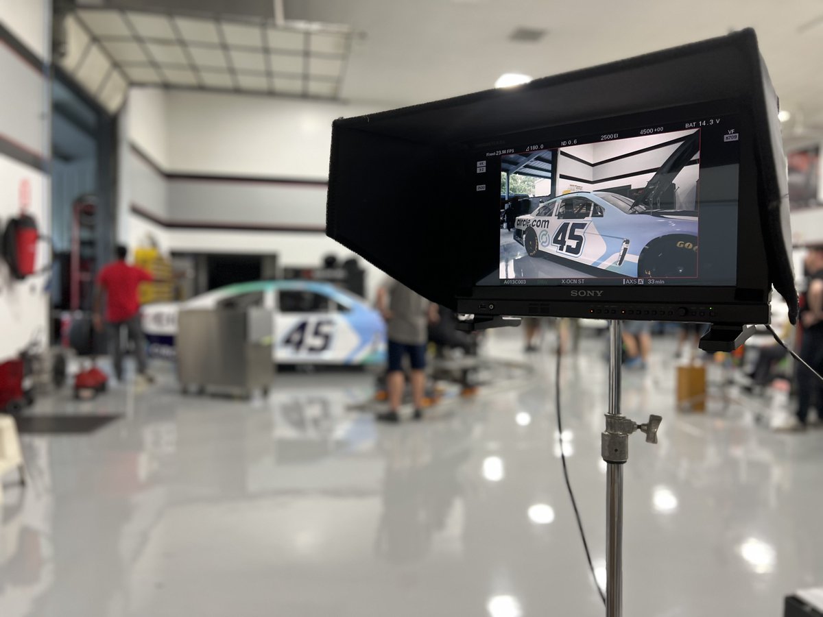 cameronewing's tweet photo. Every now and then you come across one of the great stories to tell — in the last few weeks we've embarked on crafting one of those precisely. Stay tuned for more about our partner Rajah Caruth. 
--
#teamcircle #film #production https://t.co/pZ3mnd3cOa