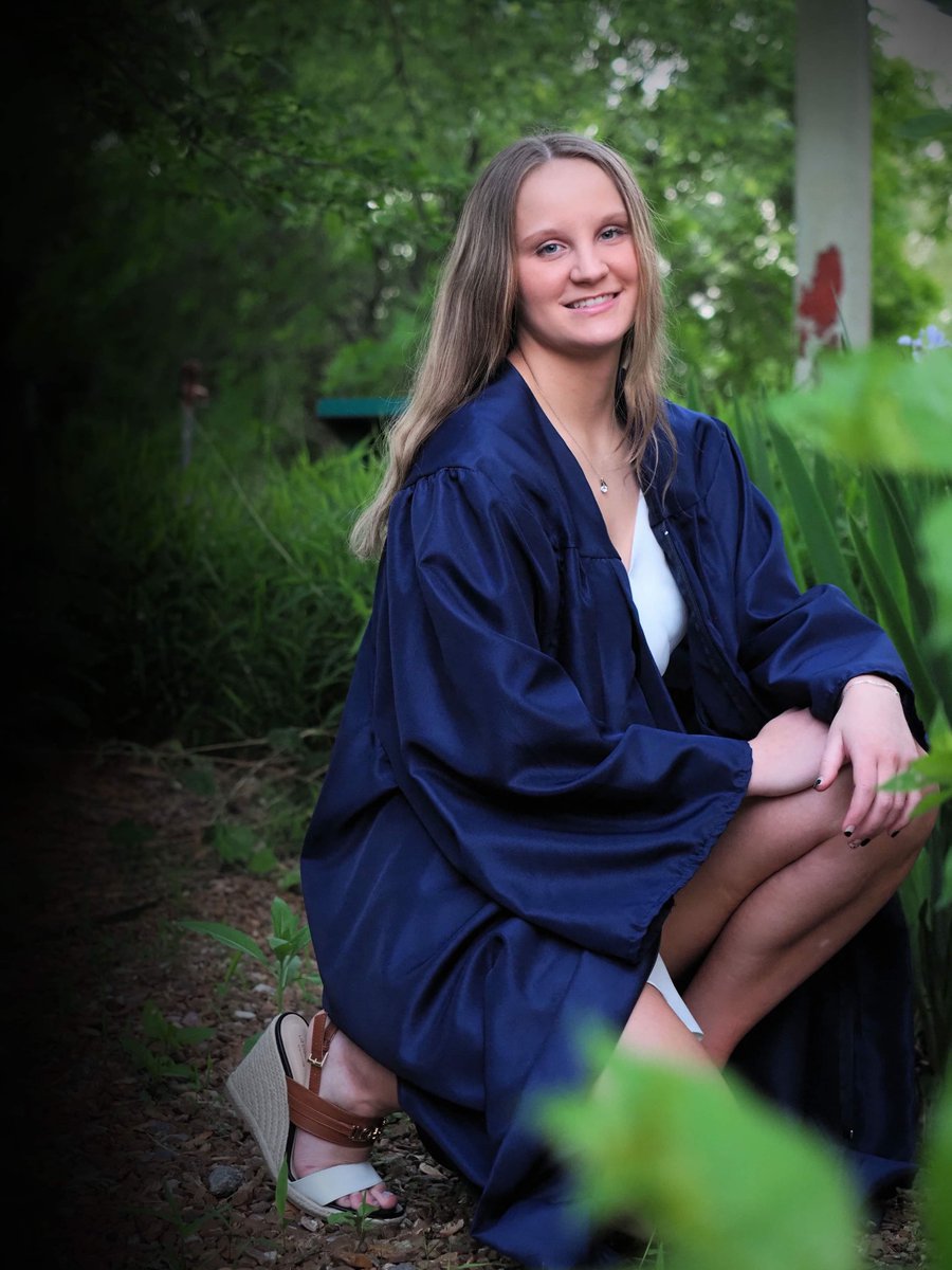 reutter_lisa's tweet photo. Proud moment!  @BrookeReutter will be attending Mizzou’s Health Sciences and Honors program next fall! https://t.co/XJ7IbcEO1T
