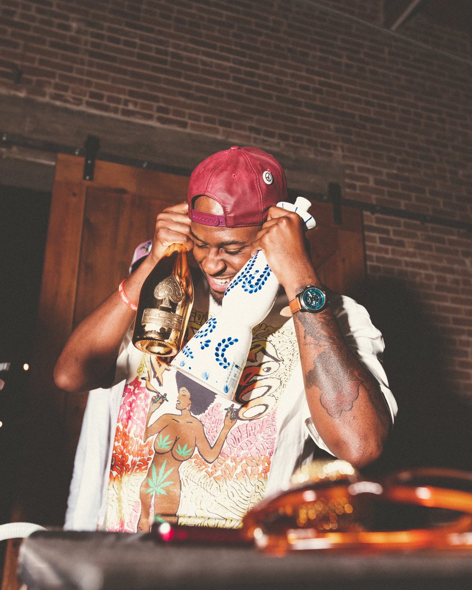 The Wave tweet media