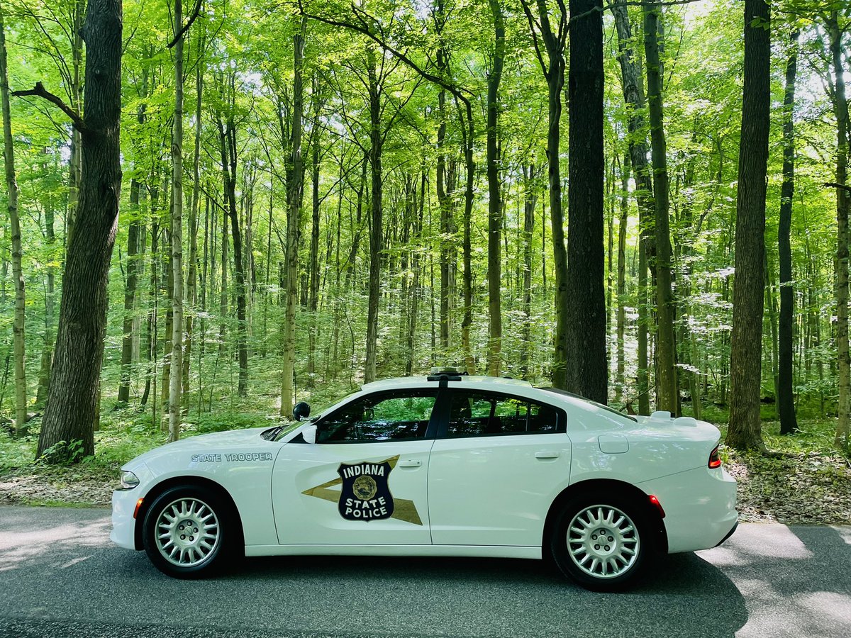 ISPBremen's tweet photo. Would this be considered a “bear” in the woods?

#TruckerTalk #CBTalk https://t.co/vZTpd1azU7