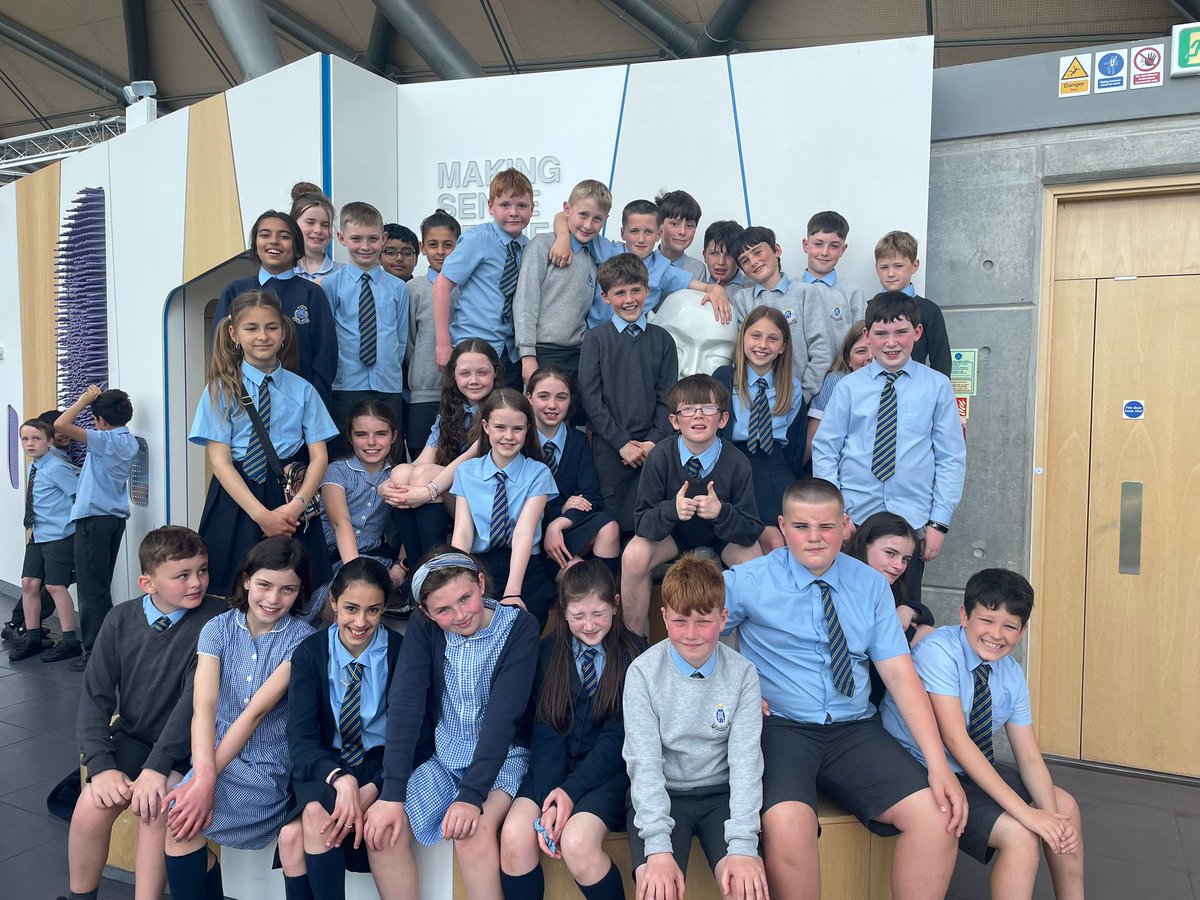 OLM_Primary's tweet image. @ERC_STEM 
P6c had a wonderful time  the @ScienceCentre today learning about how our bodies work.  They investigated how much energy is in our food. This demo below was particularly exciting!
#OLMSTEM 
#ERCSTEM