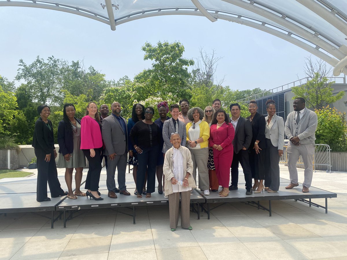 fgpabk's tweet photo. #fortgreeneprep joins #iamseenind13 Supt. Dunn for the @NikkiGiovanniii keynote for the Diversity Master Class. Thank you for sharing your wisdom! @CEC13Brooklyn #beyonddiversity #fgpabk https://t.co/3zD01q18iQ