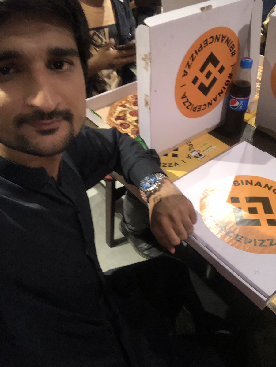 wKr_ch6's tweet photo. I don’t want pizza I just want #BNB in my portfolio 😜 by the way #BinancePizza was delicious 😋 @BinancePk @binance @cz_binance #Binance #bitcoin #BNB https://t.co/z4lv0NI1PJ