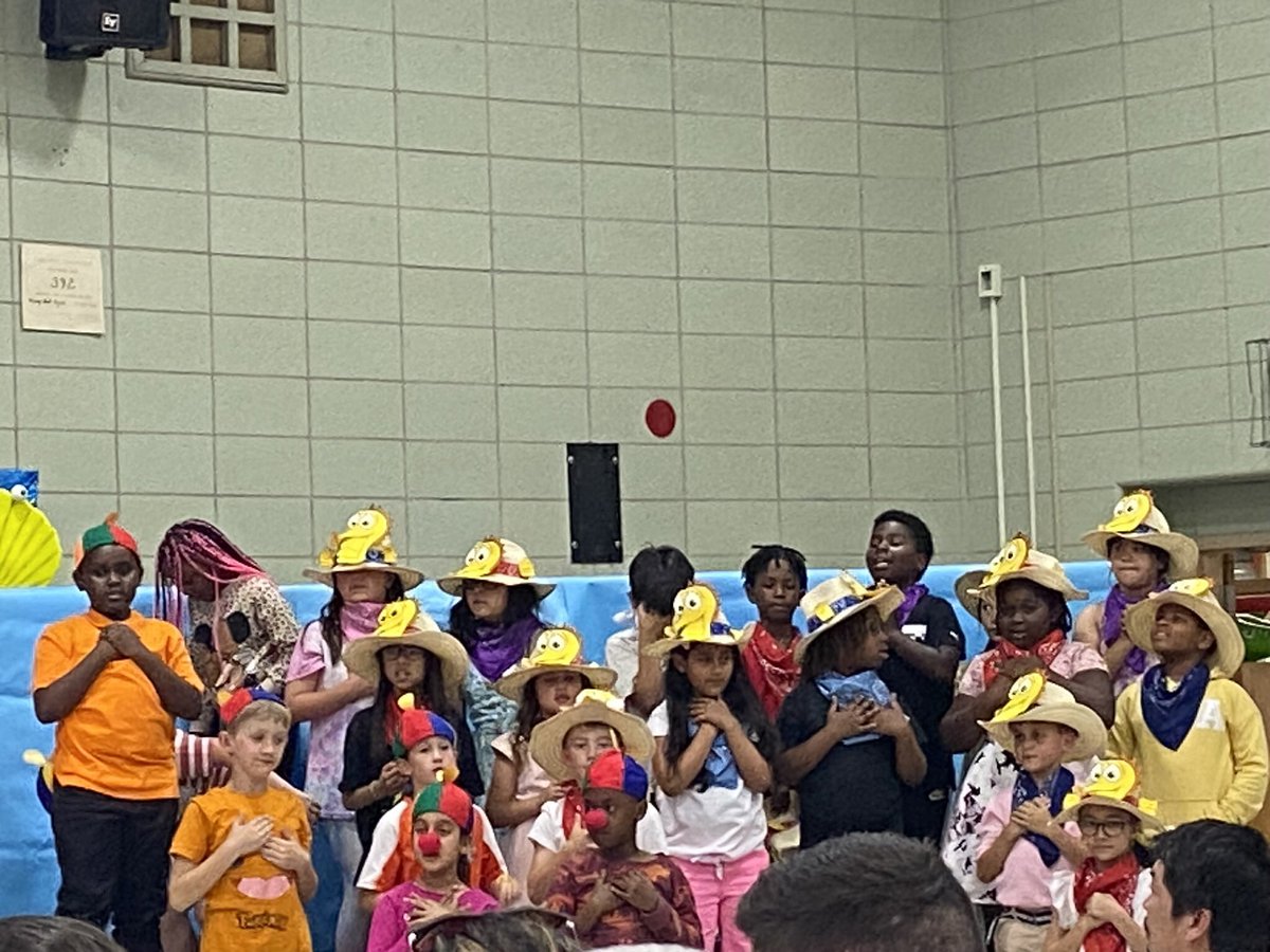 Linda Miller (@lmiller2linda) on Twitter photo A GREAT performance by the Little Gator Theater & 2nd grade! Special kudos to <a href="/RosemaryLathrop/">Rosemary Lathrop</a> #gatorpride <a href="/PerryHallES/">PerryHallES</a> <a href="/Phespta1/">PHESPTA</a> A GREAT performance by the Little Gator Theater & 2nd grade! Special kudos to <a href="/RosemaryLathrop/">Rosemary Lathrop</a> #gatorpride <a href="/PerryHallES/">PerryHallES</a> <a href="/Phespta1/">PHESPTA</a>