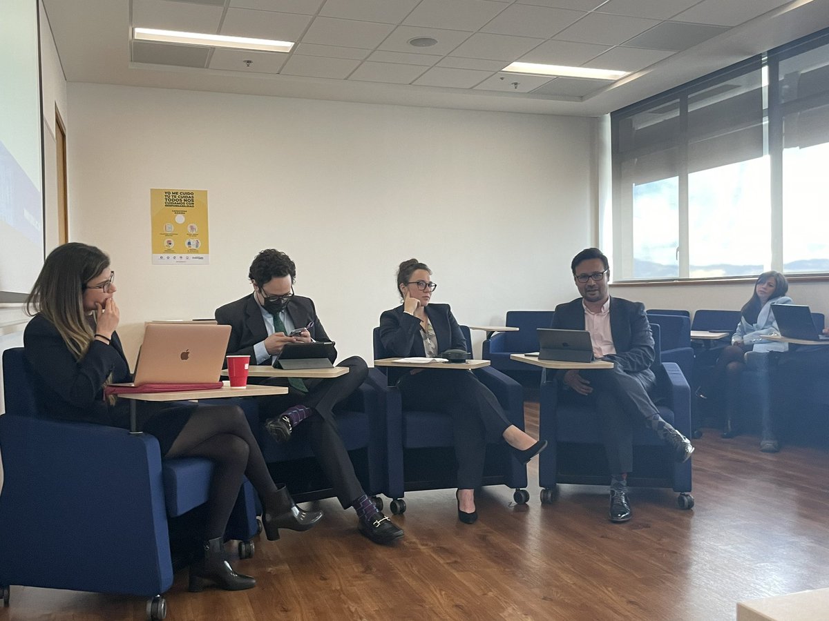 PropintelUEC's tweet photo. Nuestro docente Carlos Conde nos comenta su opinión acerca de la posibilidad de considerar a la IA como inventora y los efectos que podría causar en la patentabilidad de invenciones
#Dabus #AI #patents #Copyright #Outright #Copyright https://t.co/1pu0jynqpw