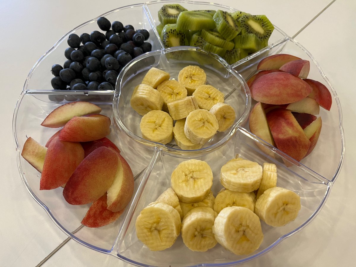 GueronNoa's tweet image. Happy holiday in our lab today with great food followed by an inspiring presentation by Yael Dann about paternal depression, infant RSA and early empathic behaviors. #Shavuot