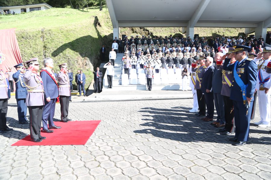 httpspbstwimgcommediaFw6DSE6XgAAyD9xformatjpgname900x900