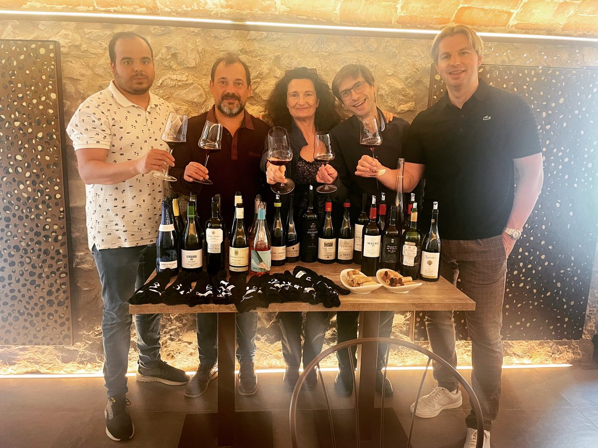 SelectusWines tweet media