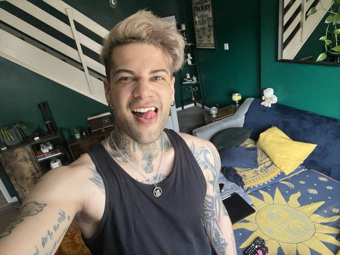 As if I posted and then just didn&rsquo;t explain! She fixed her teeth. Dw I didn&rsquo;t go Turkey and file em down