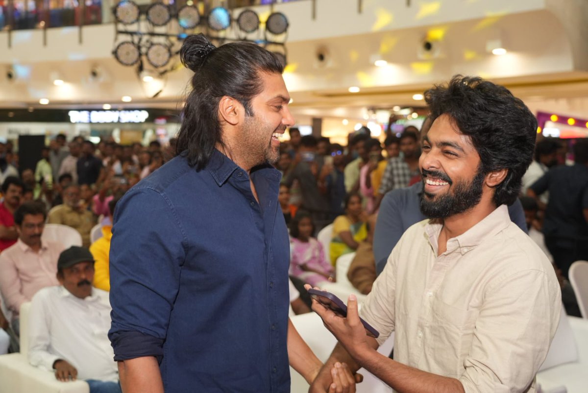 HiFiTalkies's tweet photo. #KatharbashaEndraMuthuramalingam's - @arya_offl & @gvprakash
#KEMAudioLaunch https://t.co/twG5aEQwJe