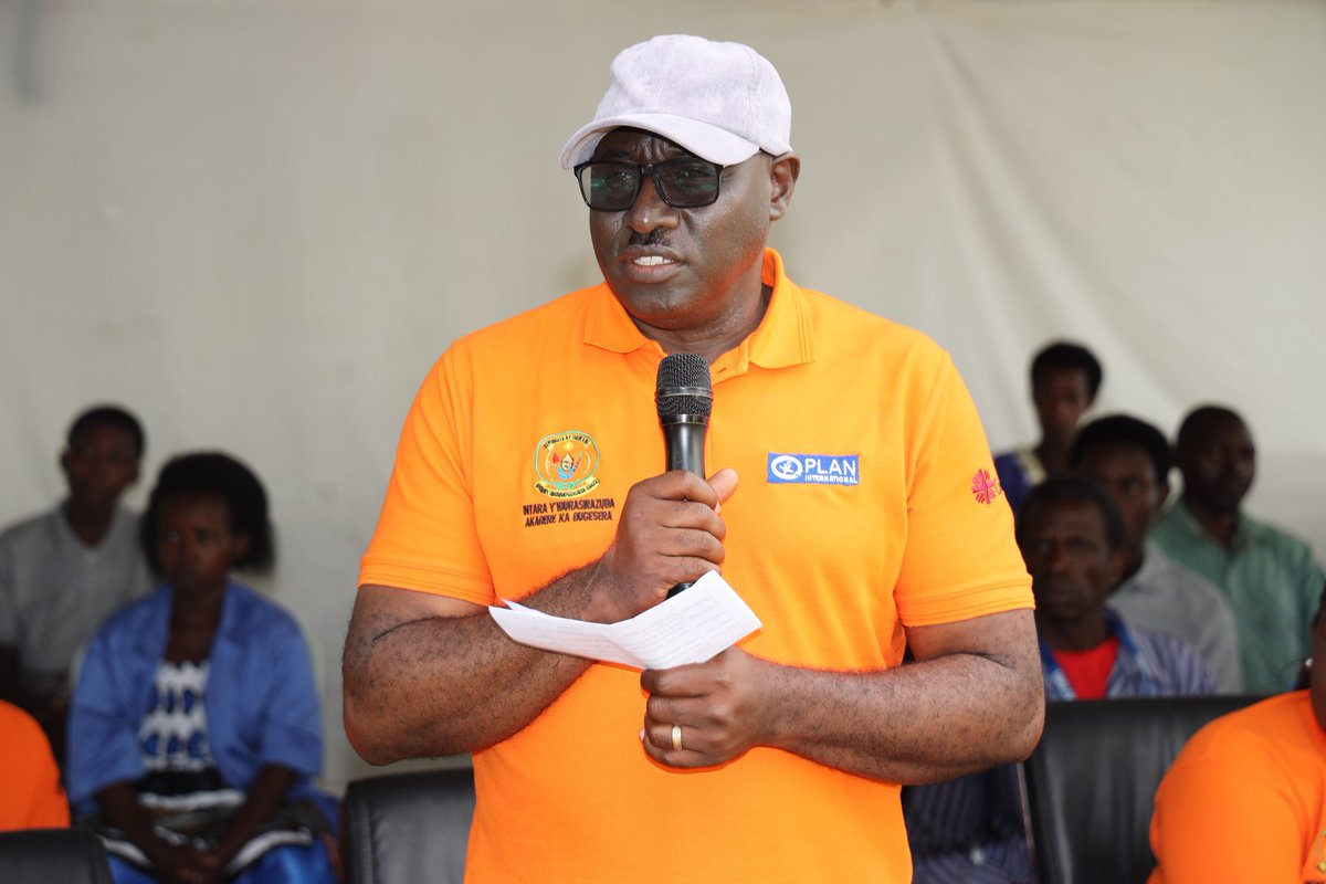 CaritasRwanda's tweet photo. Through its #ECD_Project funded by @PlanRwanda, @CaritasRwanda joined @BugeseraDistr to celebrate the #ECDDay_2023 on May 24, 2023. This day marks the end of the ECD week started on May 15 where parents were advised to prepare healthy food for their families & promote hygiene. https://t.co/quxy36Ea8l