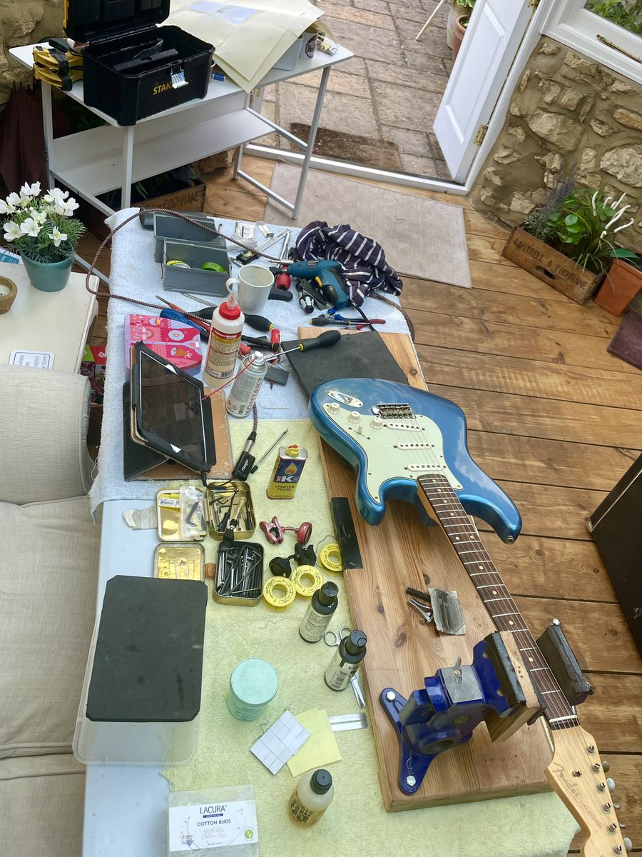 Can anybody guess what’s been going on today? 🎸 In preparation for an exciting September event… Watch this space. 😎👍🏼