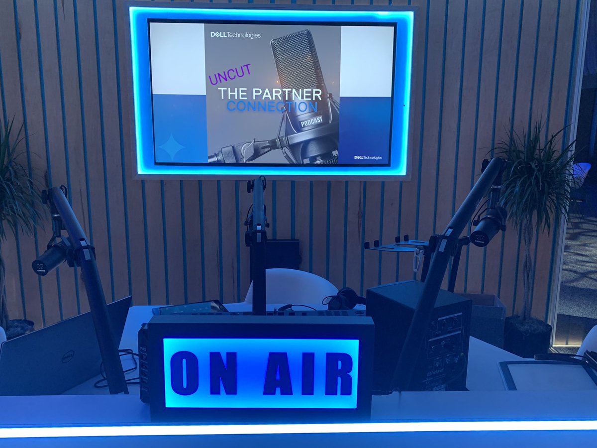 Jtatum09's tweet image. Op next - I’m looking forward to welcoming @chris_walton13 and his guests to #ThePartnerConnection @DellTechWorld @DellTechGPS #IWork4Dell