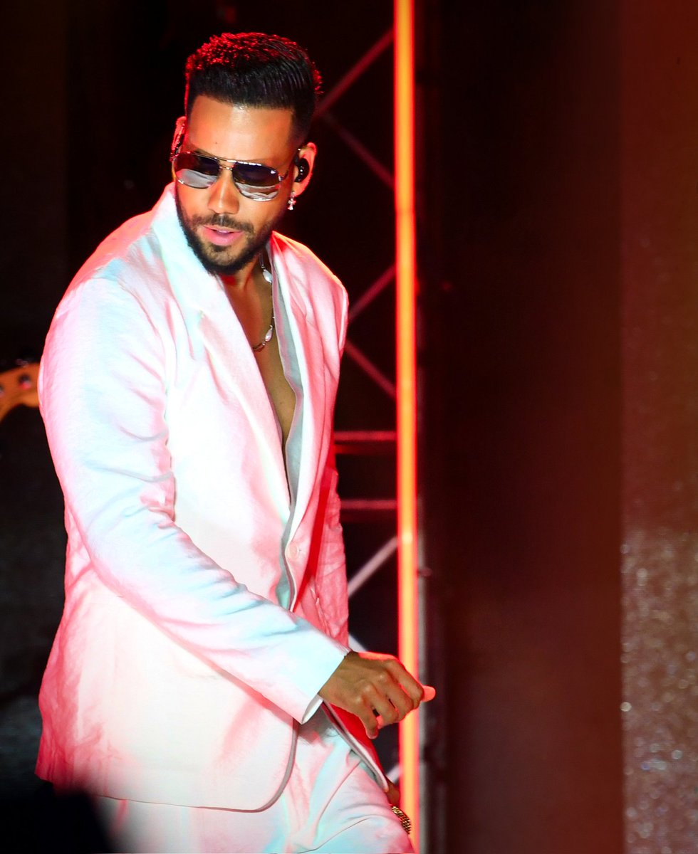 RomeoSantosPage's tweet photo. 🇵🇦🙏 https://t.co/DfPVviJDBf