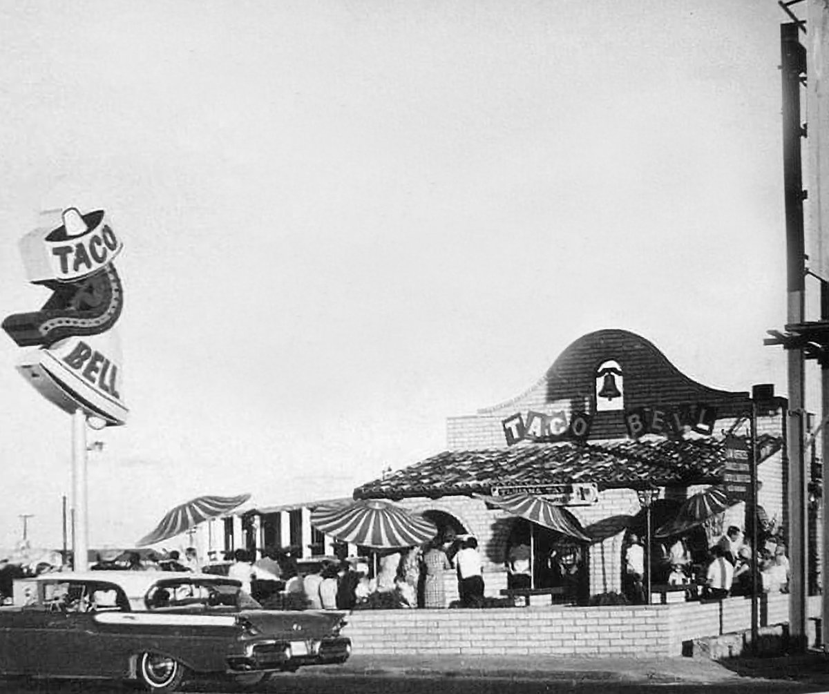 TracesofTexas's tweet photo. The Arcane Texas Fact of the Day:

The first Taco Bell in Texas, built in 1967,  was this one near the intersection of Montana and Geronimo in El Paso.  Thanks to Trace of Texas reader Luis Rivera for sending this in! https://t.co/1f91jHsb79