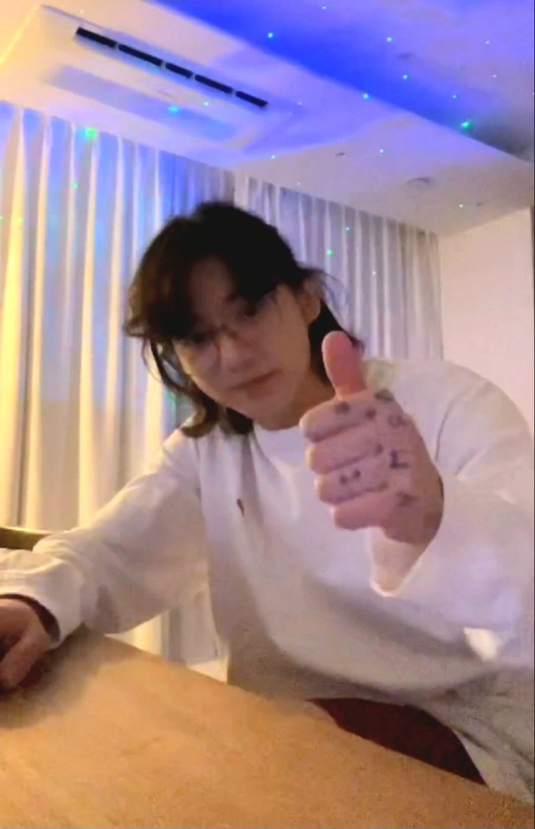 borahue_'s tweet photo. 🐰JUNGKOOK LIVE GA🐰

Dahil naabutan ni Admin K and N ang live ni JK!

🐇MBF
🐇TAG 3 moots in the comments
🐇RT&amp; LIKE
🐇1 winner  by randomizer

🐰GCASH 300php🐰

ends May 27, 2023 / 7pm

🔥Bonus:
Also follow
IG:borahue_
fb:borahueshop
Stay tuned, notifs on sa collection drop! https://t.co/Fi6HYvcR9J