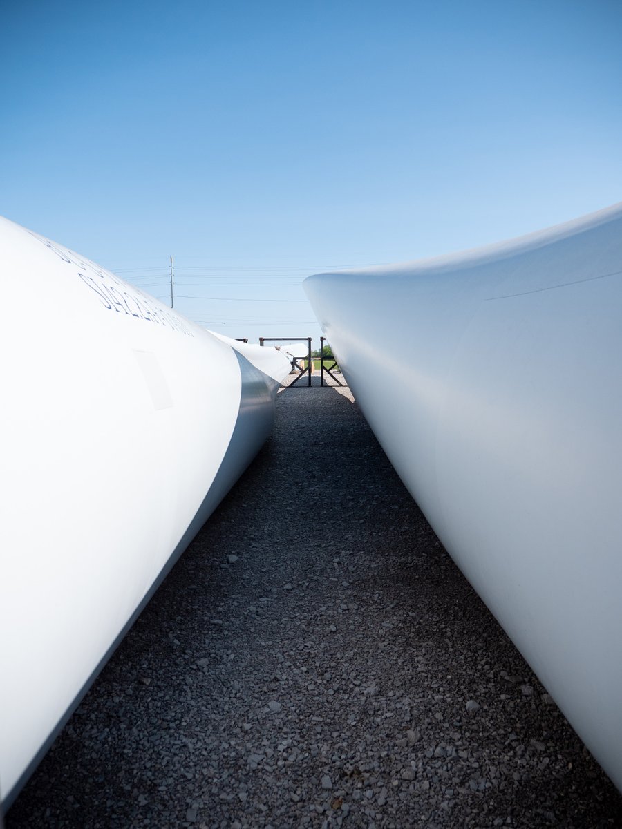 onepowerco's tweet photo. #WindView | Turbine Blades
We are STEM-focused here at One Energy, but sometimes we like to get a little artsy. 📷 This week’s #WindView offers a unique perspective of the wind turbine blades in our component yard. 🖼️ https://t.co/juePbeXrqx