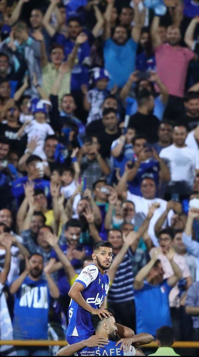 ss_ramin021's tweet photo. این استقلال باب میل مونه دم بچه ها و ساپینتو گرم🥹💙 https://t.co/dO2klOVQUF