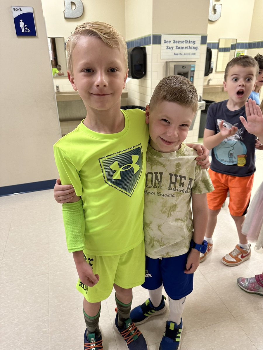 Kindergarten visited EH! We loved seeing our old teachers and our siblings!