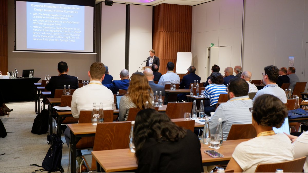 EUI_CDS's tweet photo. The opening plenary session of #PostalConf31 explores the moving boundaries of #regulation, discussing two papers:

🛠️ The appropriate division of regulatory labour - Tim Brennan

📪 The modern evolution of regulatory frameworks for #postal services - William Kovacic https://t.co/TwPwSBwxSJ