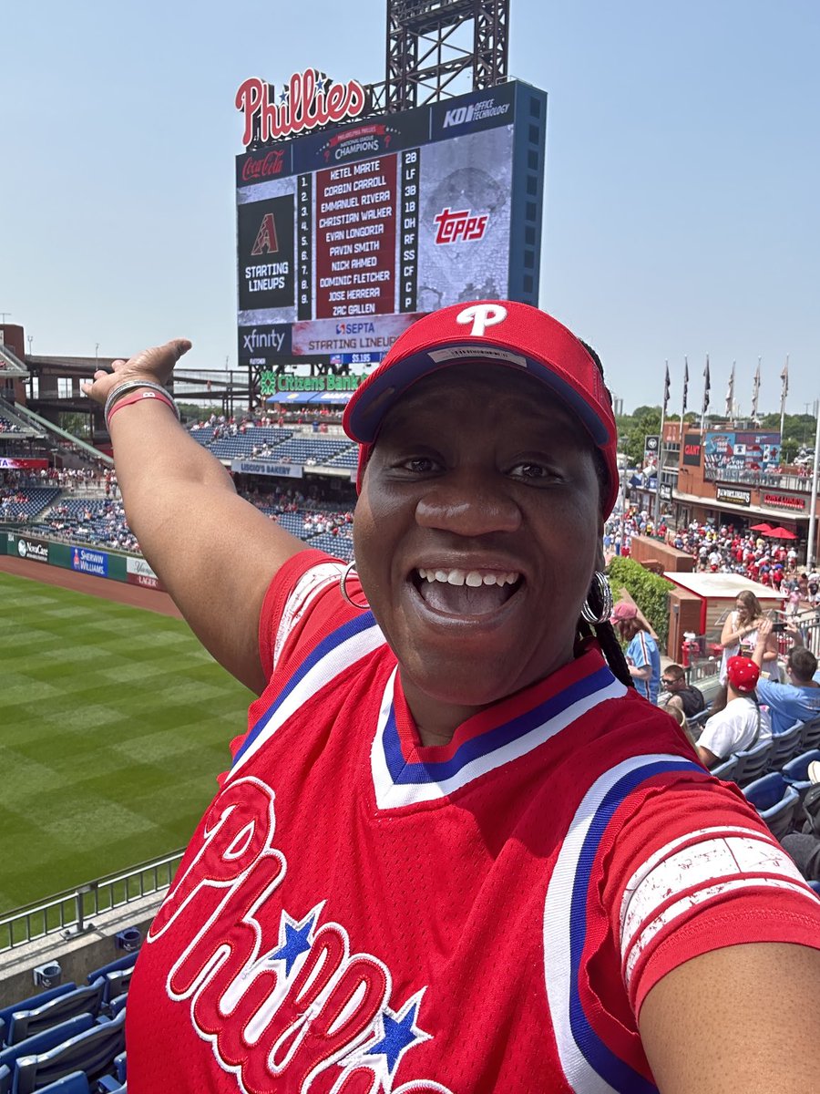 ⁦@Phillies⁩ Let’s get this win today babbbbbyyyyy! We gonna do our part in section 201👏🏾👏🏾🏏⚾️😃#HighHopes #RingTheBell