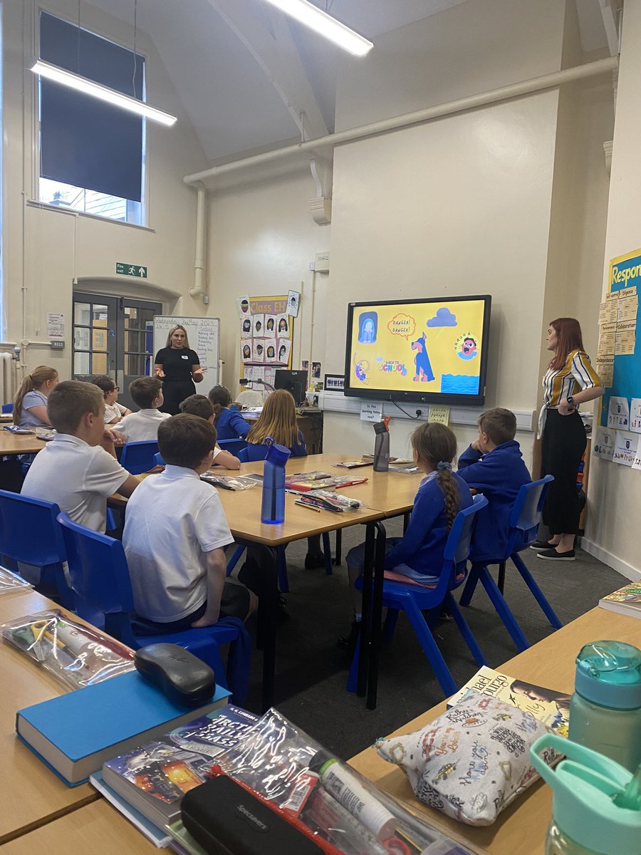 latimerprimary's tweet image. #ClassEH enjoyed their RELATE happiness workshop this afternoon - they created their own happiness boxes and learnt about belly breathing to support with their wellbeing #LatimerHealthandWellbeingWeek 
#ThankyouFOALS