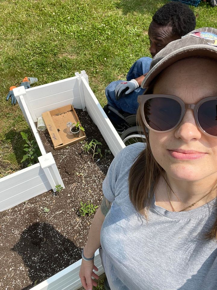 LibertyCIL's tweet photo. 🌱 Yesterday at garden group, we planted our tomatoes, peppers, and thyme!

Our next Garden Group meets on June 19th!

To register, visit: https://t.co/iZbD6Zm8I4
You can also email LaurenAlden@LibertyResources or call (215) 634-2000 Ext. 325 for more information https://t.co/cLQIswS7WH