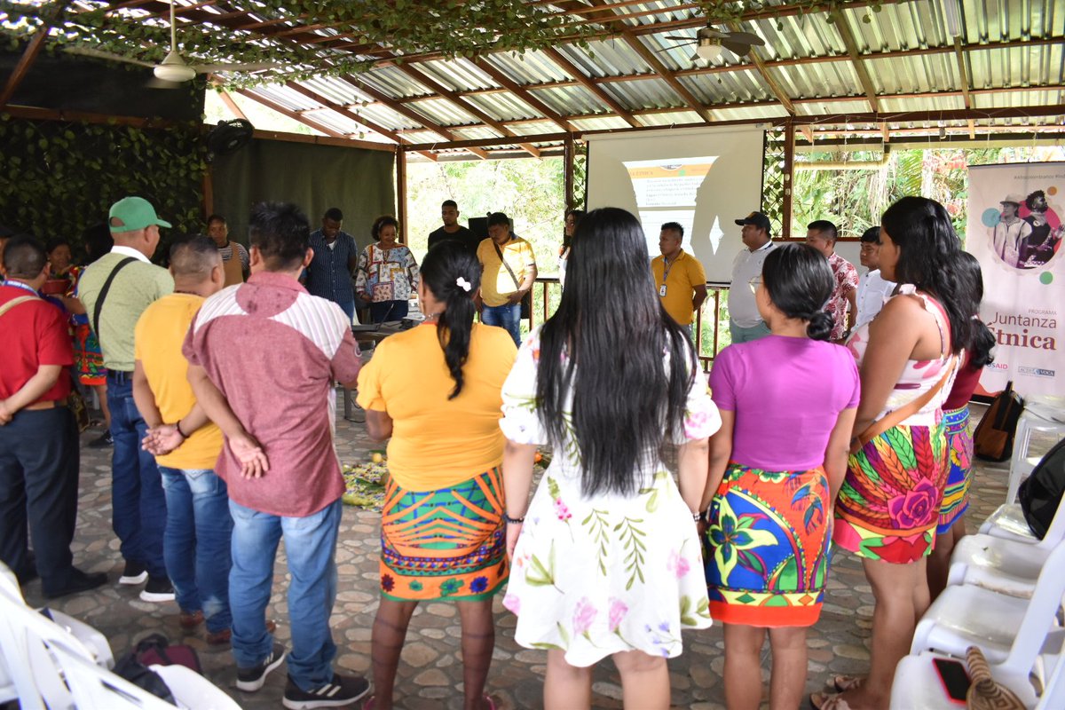 #FedeorewaOficial (@fedeorewach) on Twitter photo AHORA| 🗣️
Autoridades de <a href="/FedeorewaCh/">#FedeorewaOficial</a> participan en la socialización del plan decenal de lenguas nativas en #Chocó por parte de <a href="/mincultura/">MinCultura Colombia</a> <a href="/USAID_Colombia/">USAID/Colombia</a> AHORA| 🗣️
Autoridades de <a href="/FedeorewaCh/">#FedeorewaOficial</a> participan en la socialización del plan decenal de lenguas nativas en #Chocó por parte de <a href="/mincultura/">MinCultura Colombia</a> <a href="/USAID_Colombia/">USAID/Colombia</a>