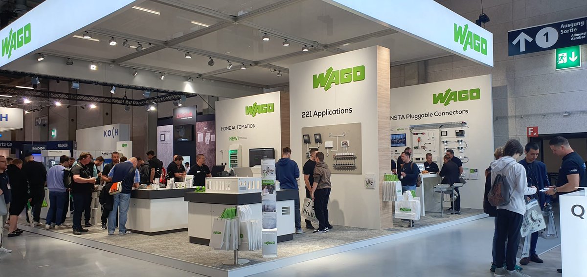 EnOceanAlliance's tweet image. 🎉 Exciting first day at ELECTRO-TEC exhibition in Bern! EnOcean Alliance members showcasing cutting-edge solutions. Don&apos;t miss out! #EnOceanAlliance #ElectroTec #Exhibition #Innovation #SmartSolutions