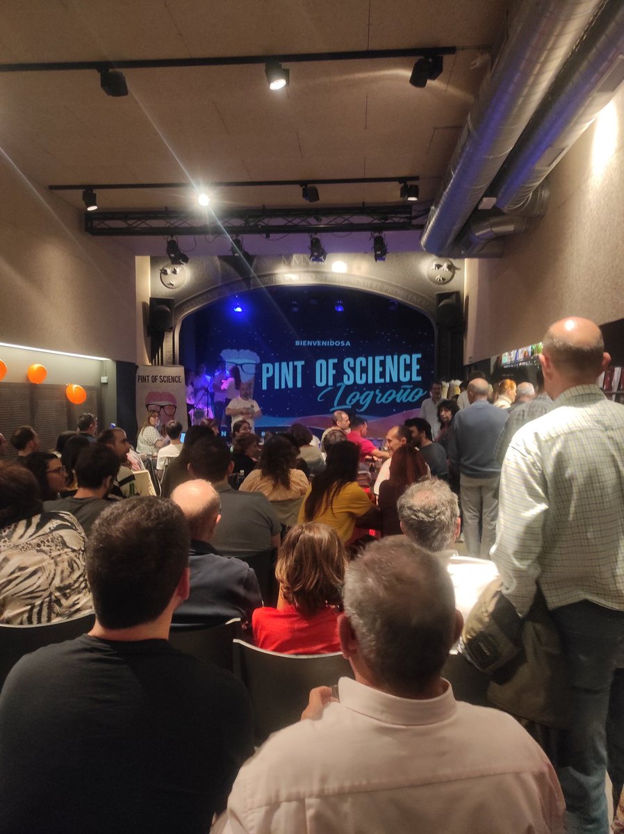 ADALAR_Rioja's tweet image. Menos mal que la ciencia no interesa a la sociedad...

¡Llenazo en #PINT23LOG!
Ni un alfiler cabe @LaSalaNegra

Esperemos cerrar por todo lo alto #Pint23ES 

¡Más ciencia y más #PintOfScience !
@pintofscienceES
