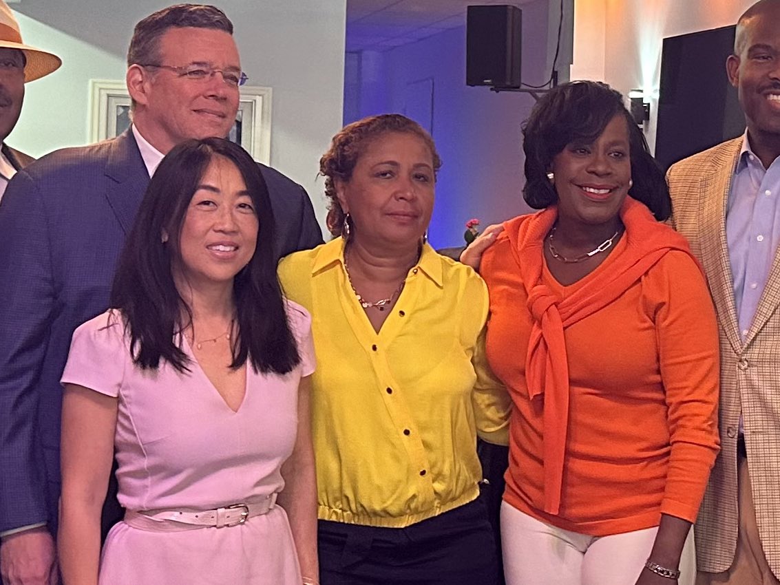 This morning I joined former Philadelphia mayoral candidates & Party leaders to congratulate Cherelle Parker on becoming the Democratic Nominee for Mayor to discussed how we can work to support and lead progress for Philadelphians together.