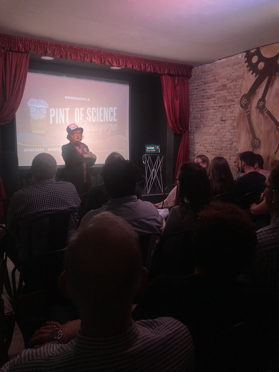 cornflakehunter's tweet photo. ¡Arrancamos el último día de #pint23zgz en el @ElSotanoMagico!

#pint23zgz
@pintofscienceES 
@ElSotanoMagico 
@MariJoPar https://t.co/AGatwQckBw